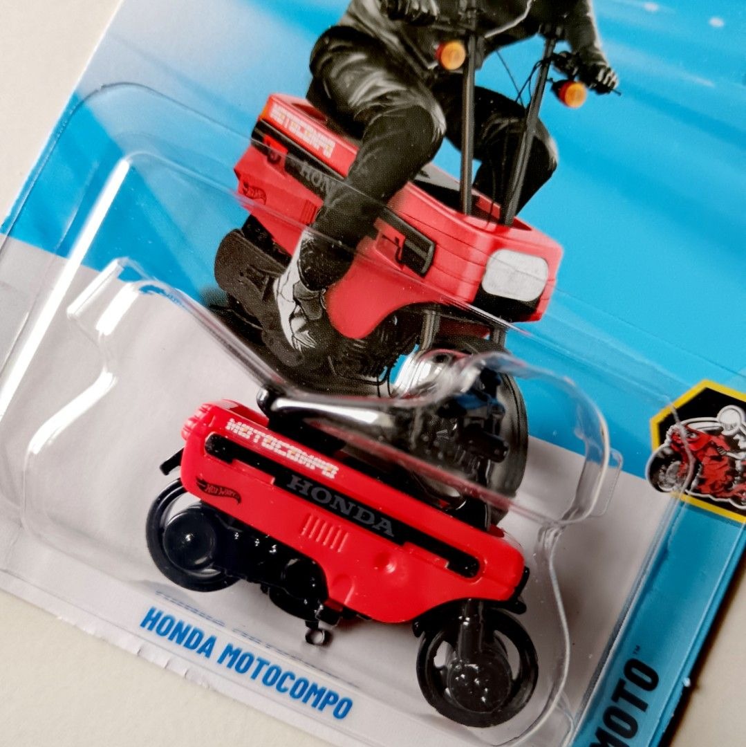 Hot Wheels 2025 J and K Case Vehicle Exclusive Collection - Honda Motocompo
