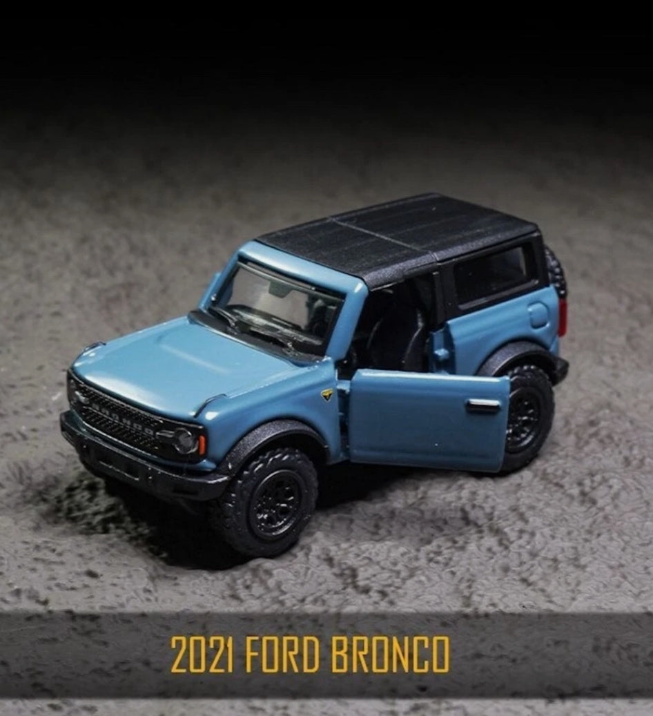 Official Bburago 2021 Ford Bronco - 1 : 64 Diecast Scale Model