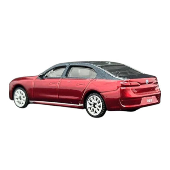 Scale 1 : 64 CCA BMW i7 - Red-Black Diecast Metal Model Car