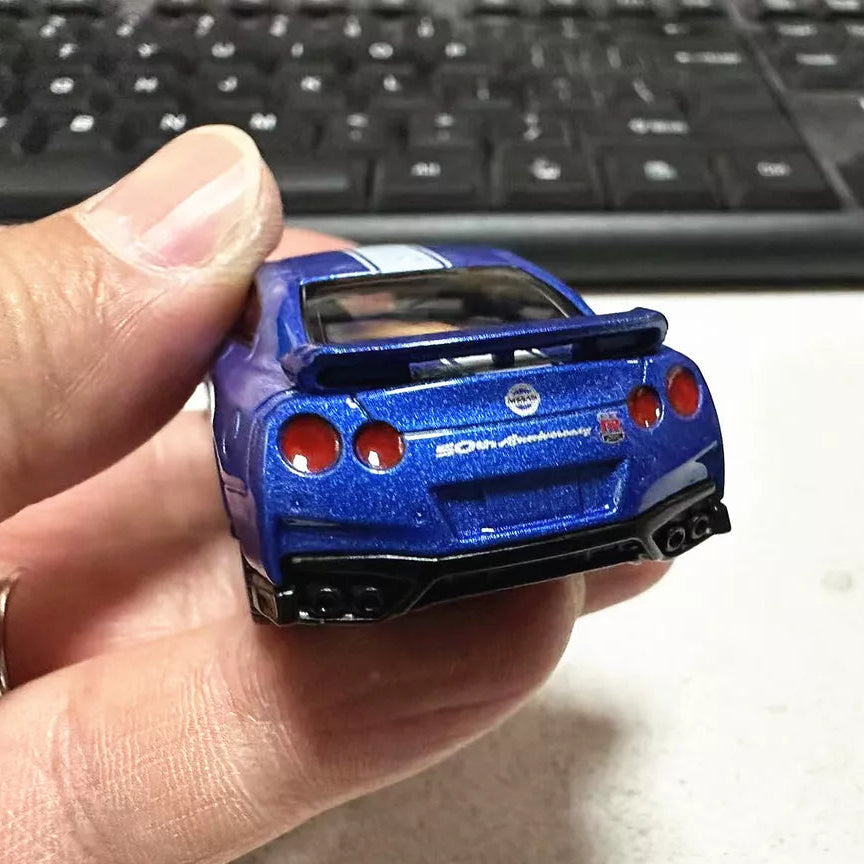 Scale 1 : 64 CCA Nissan GT-R (R35) Diecast Metal Model Car