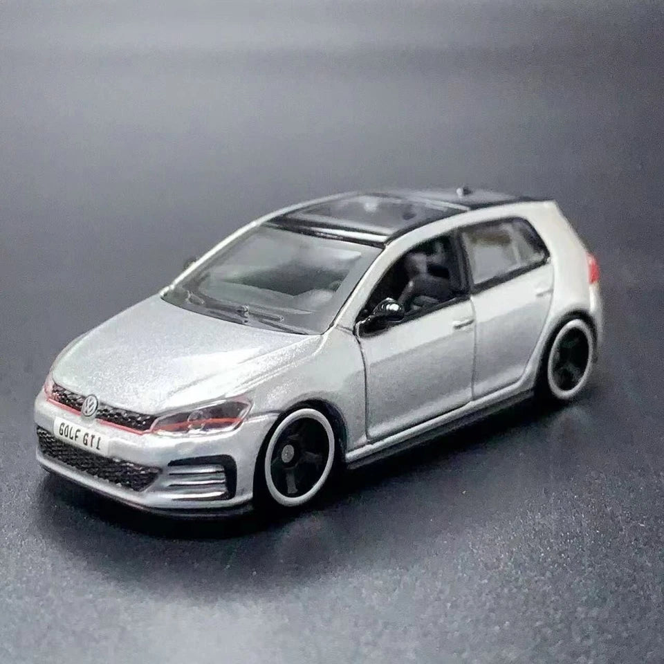 Official Bburago Volkswagen Golf GTI (2017) - 1 : 64 Diecast Scale Model