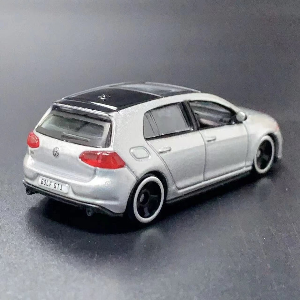 Official Bburago Volkswagen Golf GTI (2017) - 1 : 64 Diecast Scale Model