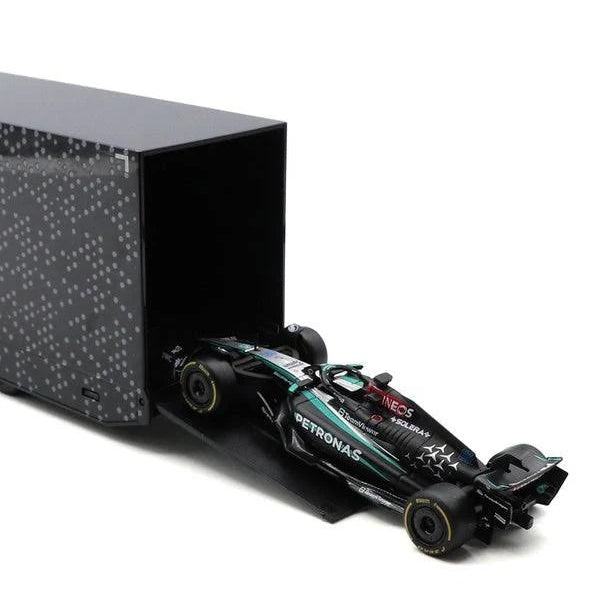 Bburago - 1/43 Scale Model - F1 Mercedes Amg Racing Transporter W15 2024 Russell