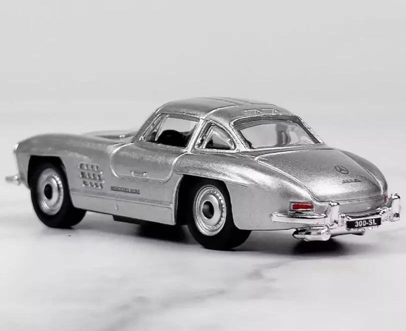 Bburago 1:64 1954 Mercedes Benz 300SL Diecast Metal Model Car