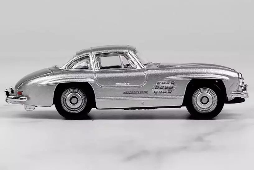 Bburago 1:64 1954 Mercedes Benz 300SL Diecast Metal Model Car