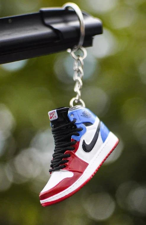 3D Sneaker Keychain - Red Blue - ThePeppyStore