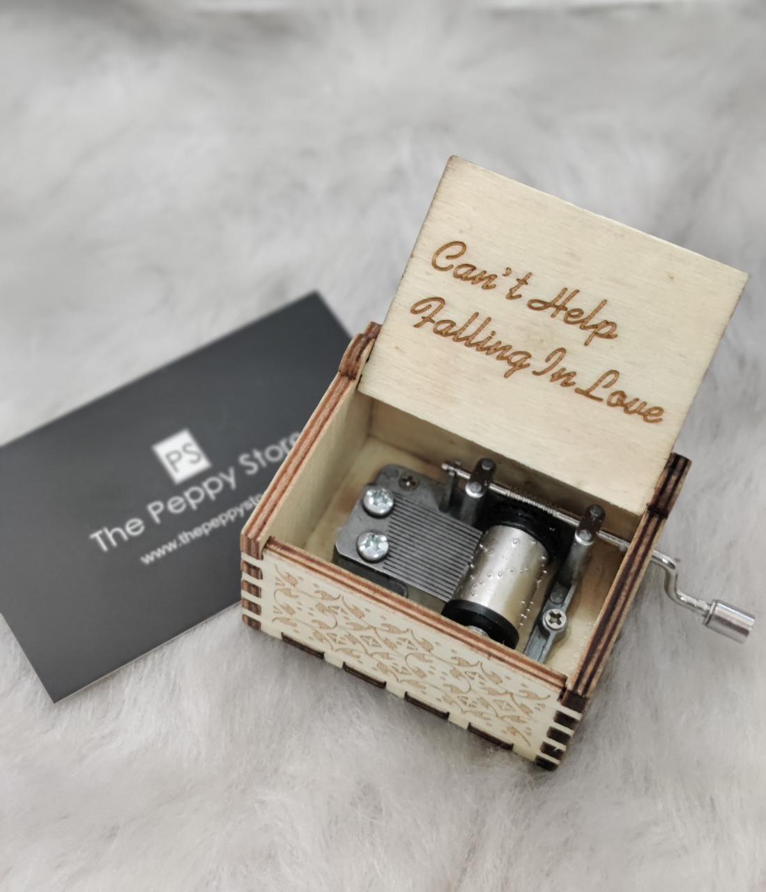 Falling in Love Music Box - ThePeppyStore