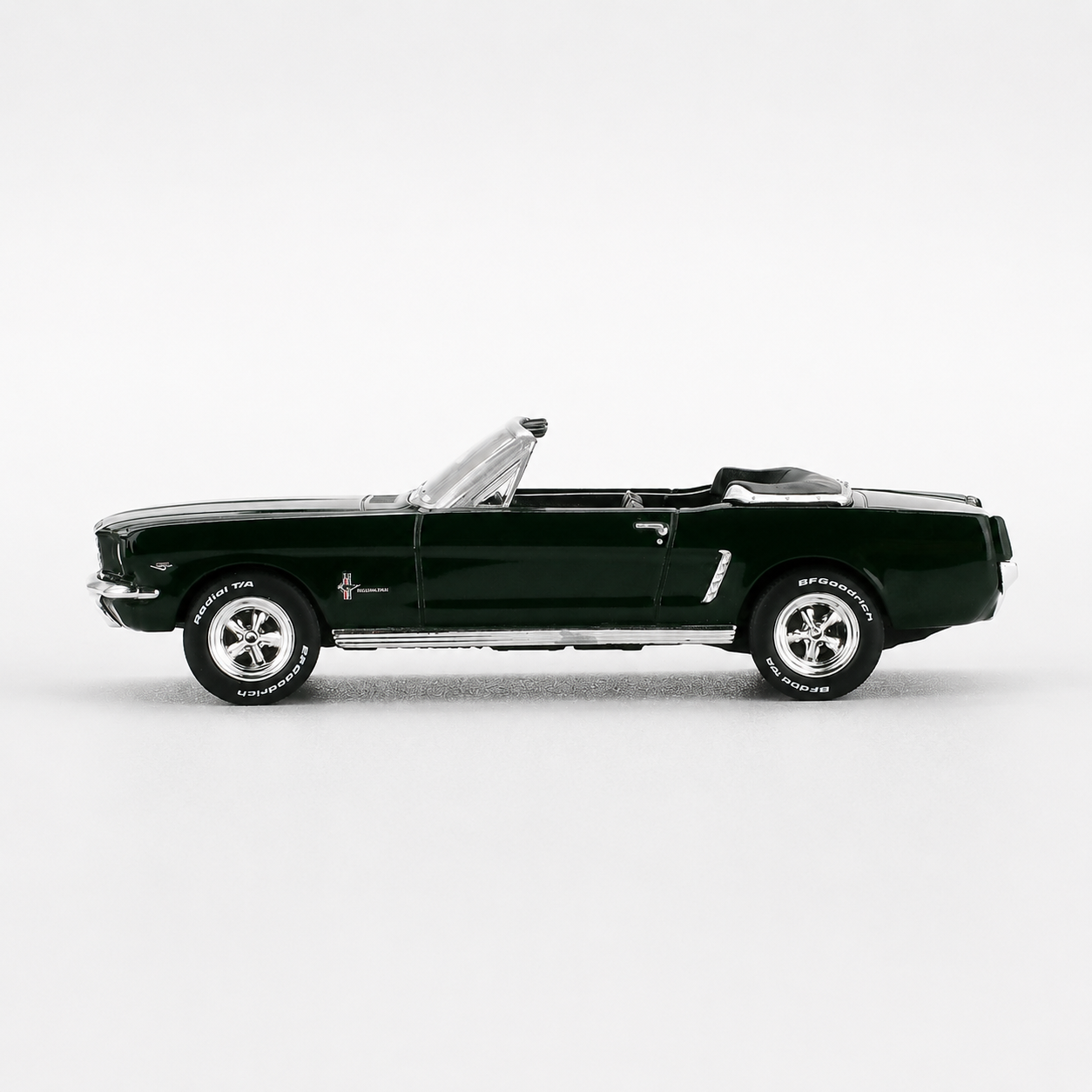 Mini GT Ford Mustang Convertible 1964 Highland Green Code 1166