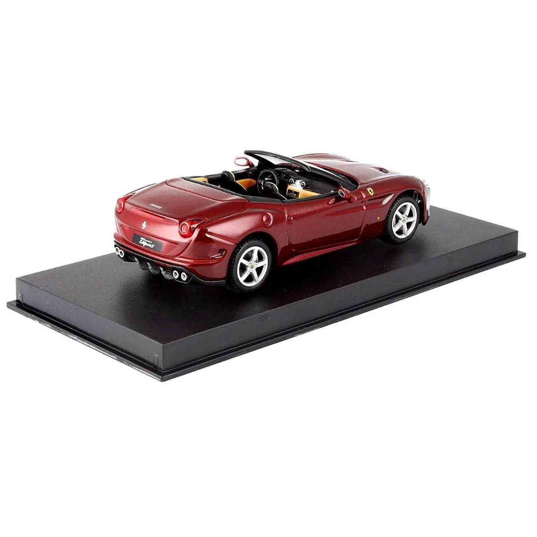 Bburago - 1/43 Scale Model - Signature Series - Ferrari California T