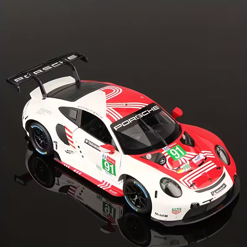 Bburago - 1 : 24 Diecast Scale Model - Official Licensed Product - Race Edition - Porsche 911 RSR