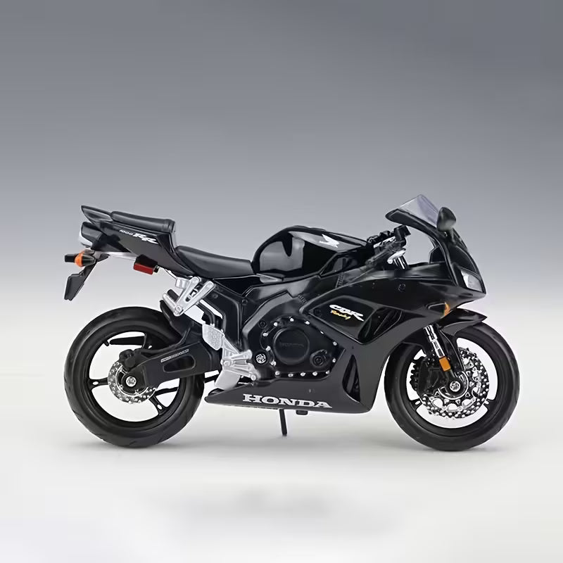 Maisto - 1 : 12 Diecast Scale Model - Official Licensed Product - Honda CBR1000RR