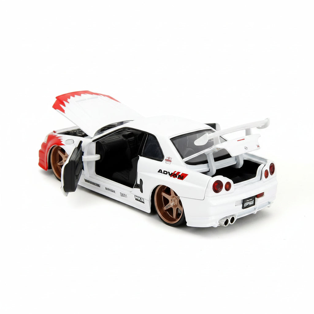 Jada Street Fighter Ryu 2002 Nissan Skyline GT-R (R34) 1:24 Diecast Model Car with Ryu Figure