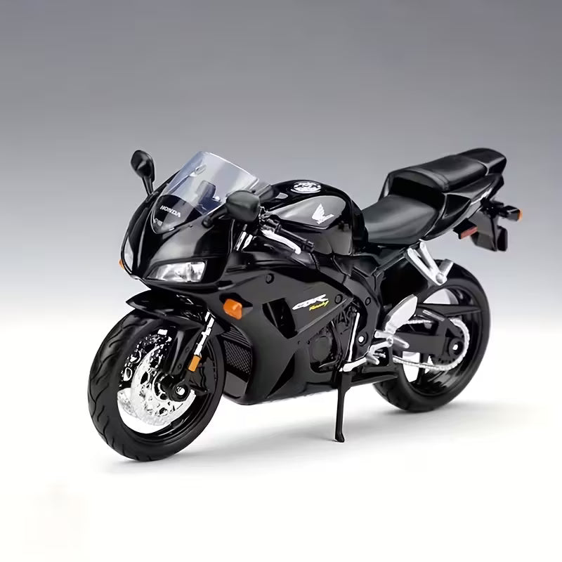 Maisto - 1 : 12 Diecast Scale Model - Official Licensed Product - Honda CBR1000RR