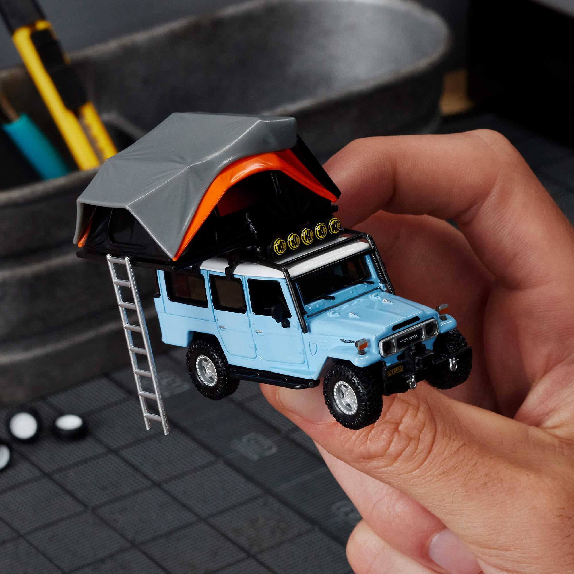 Hot Wheels Elite 64 Mod Shop 1982 Custom Toyota Land Cruiser FJ45 Troopy – 1:64 Scale Die-Cast Model Car