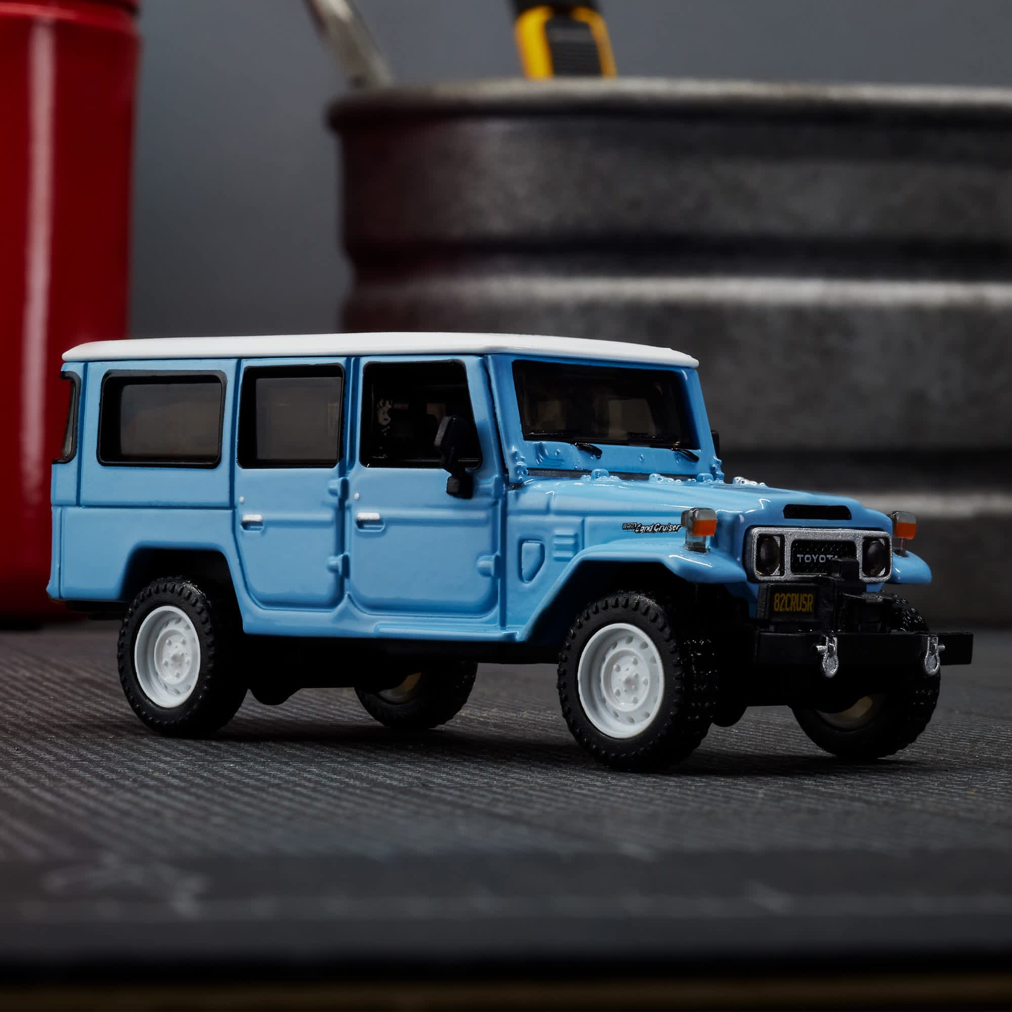 Hot Wheels Elite 64 Mod Shop 1982 Custom Toyota Land Cruiser FJ45 Troopy – 1:64 Scale Die-Cast Model Car