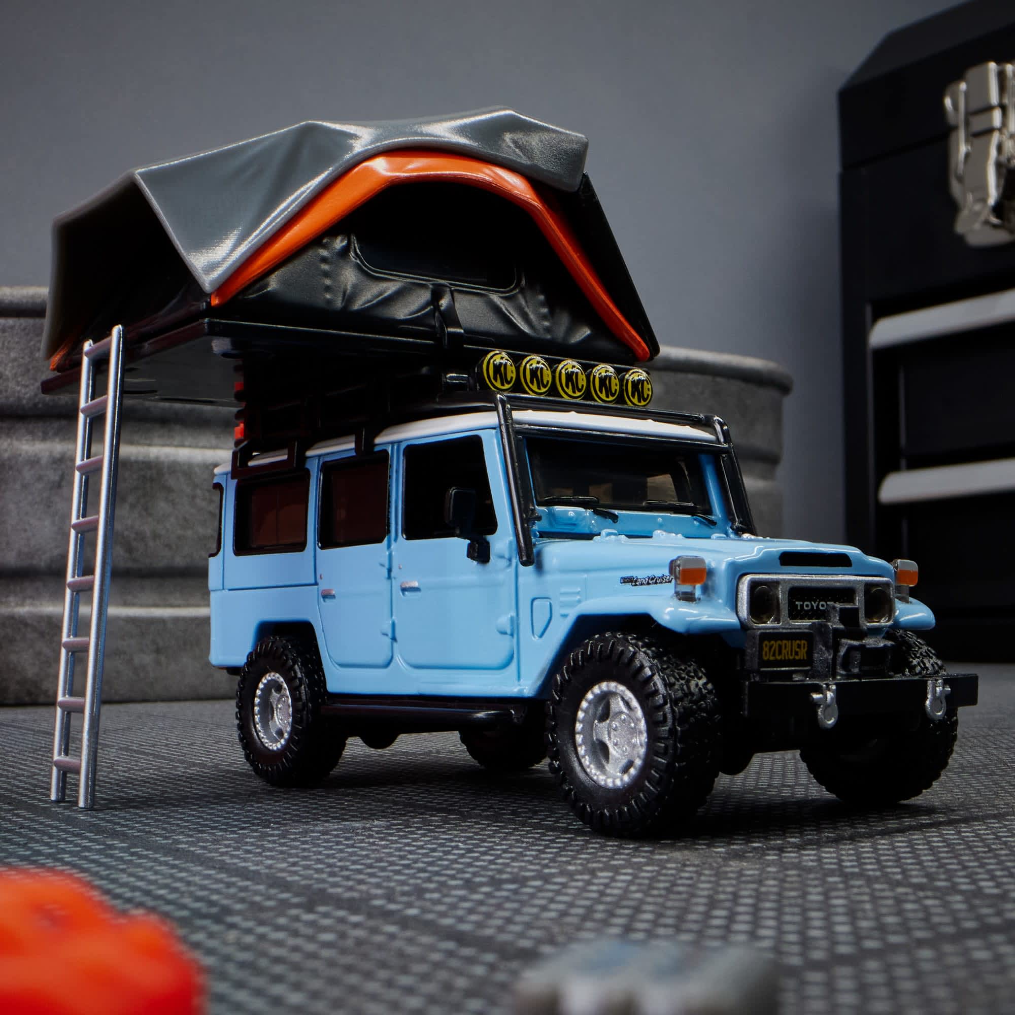 Hot Wheels Elite 64 Mod Shop 1982 Custom Toyota Land Cruiser FJ45 Troopy – 1:64 Scale Die-Cast Model Car