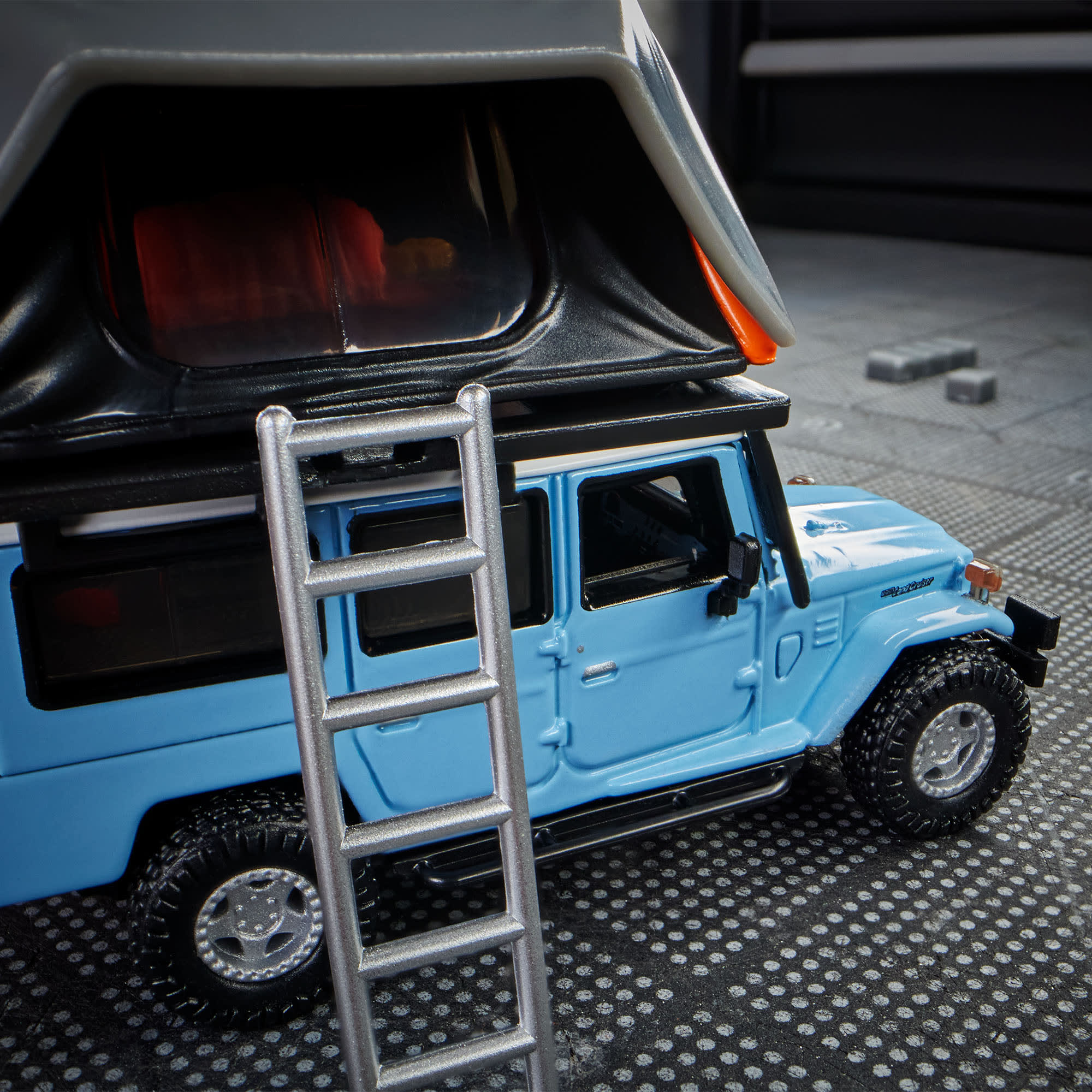 Hot Wheels Elite 64 Mod Shop 1982 Custom Toyota Land Cruiser FJ45 Troopy – 1:64 Scale Die-Cast Model Car