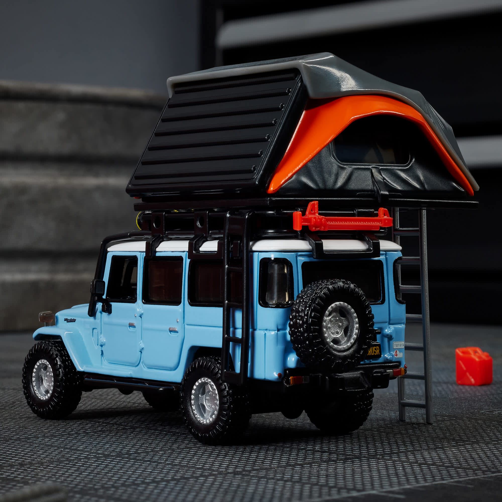 Hot Wheels Elite 64 Mod Shop 1982 Custom Toyota Land Cruiser FJ45 Troopy – 1:64 Scale Die-Cast Model Car