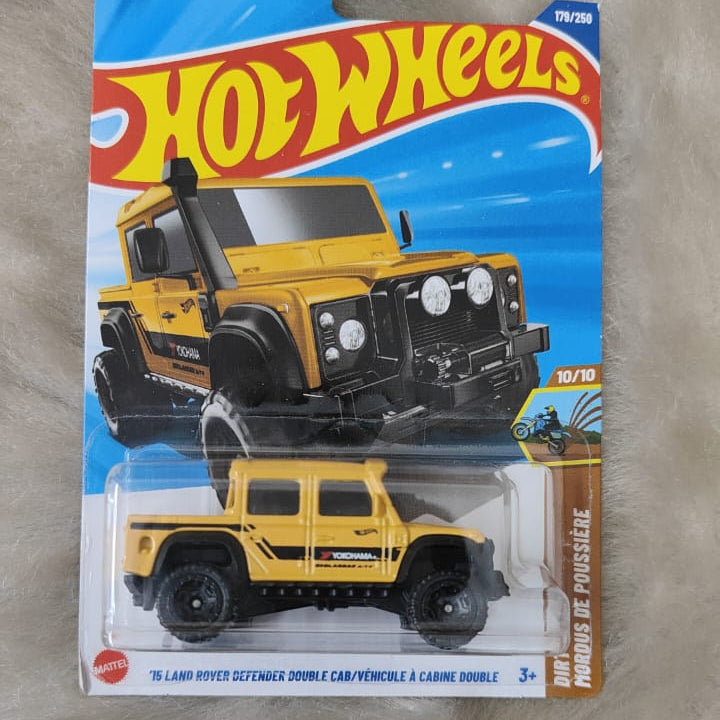 Hot Wheels Imported Mainline Q case 2025 Vehicle Collection - '15 Land Rover Defender Double Cab / Vehicule A Cabine Double Q case 2025 Vehicle Collection - '15 Land Rover Defender Double Cab / Vehicule A Cabine Double