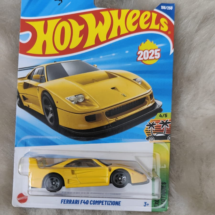 Hot Wheels Imported Mainline Q case 2025 Vehicle Collection - Ferrari F40 Competizione