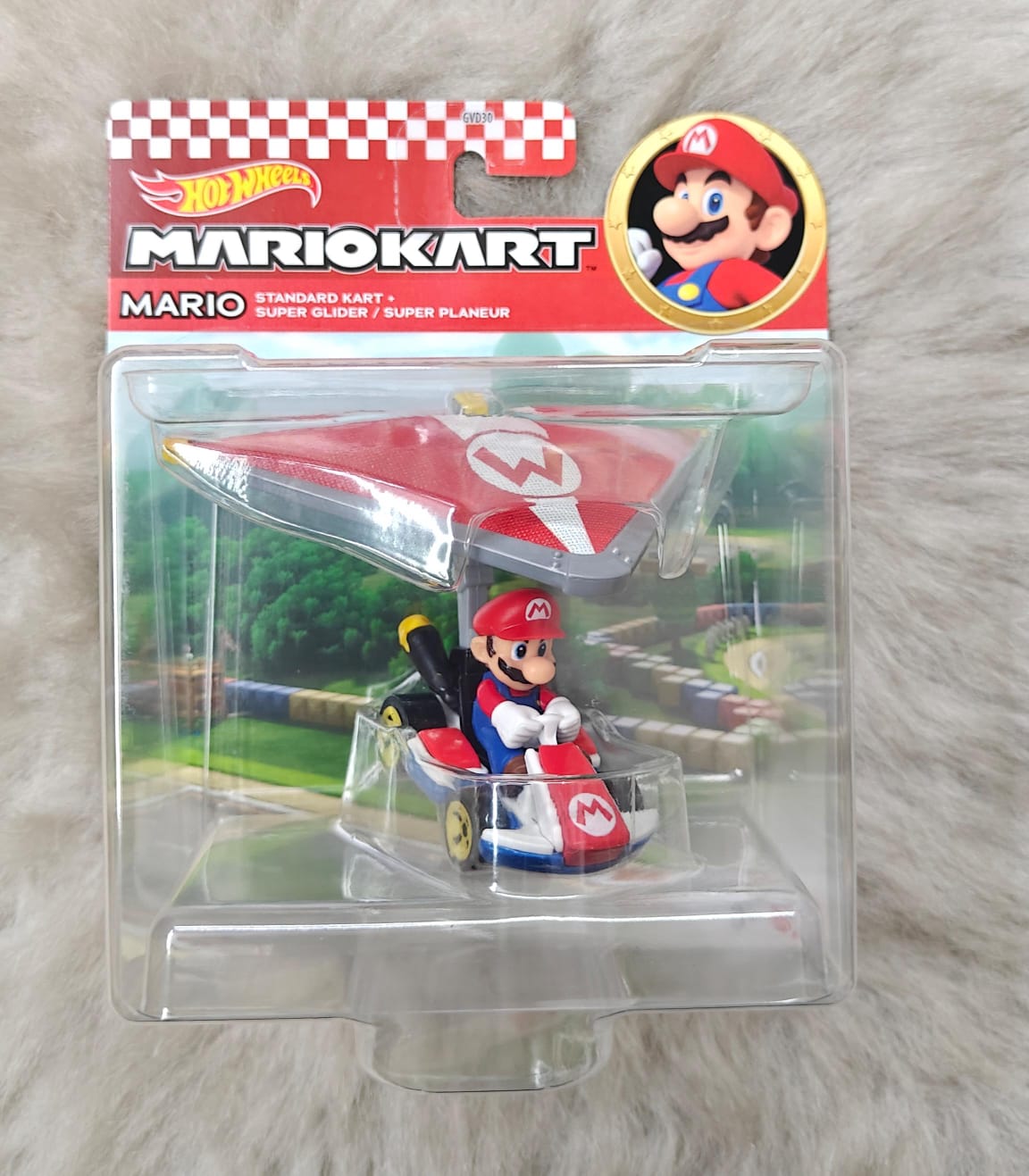Hot Wheels Mario Kart Mario Glider Kart – 1:64 Scale Diecast Vehicle
