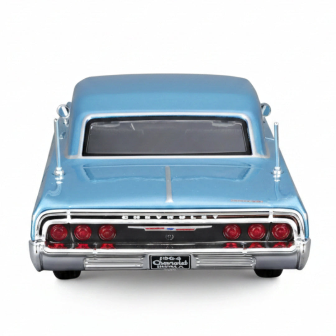 Maisto Collector's Collection 1964 Chevrolet Impala SS Blue 1:26 Diecast Model Car