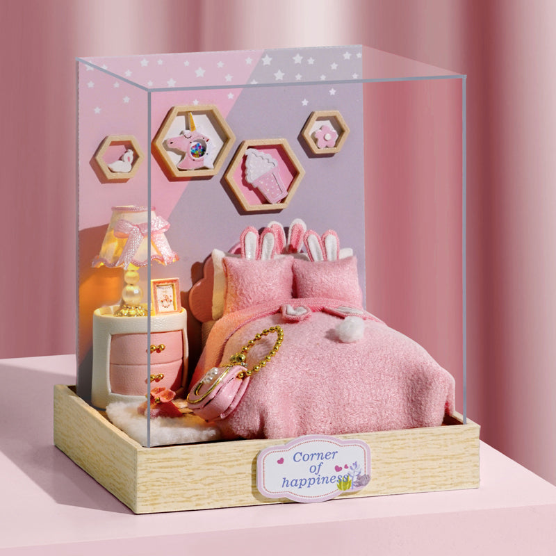 Cuteroom Diy Dollhouse - Corner of Happiness Series Miniature Kit - Crushing Moment