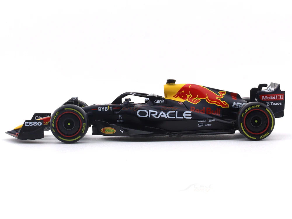 Bburago - 1/43 Scale Model - 2022 RedBull racing RB18 #1 Max Verstappen