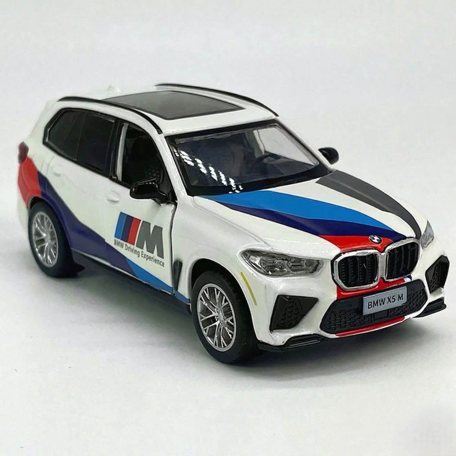 Scale 1 : 43 Official Licensed CCA Cool-Chic Auto Diecast Metal Model Car - BMW X 5M (WHITE)