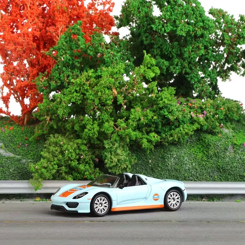 Scale 1 :61 CCA Gulf Porsche 918 Spyder Scale Model Car With Acrylic Case