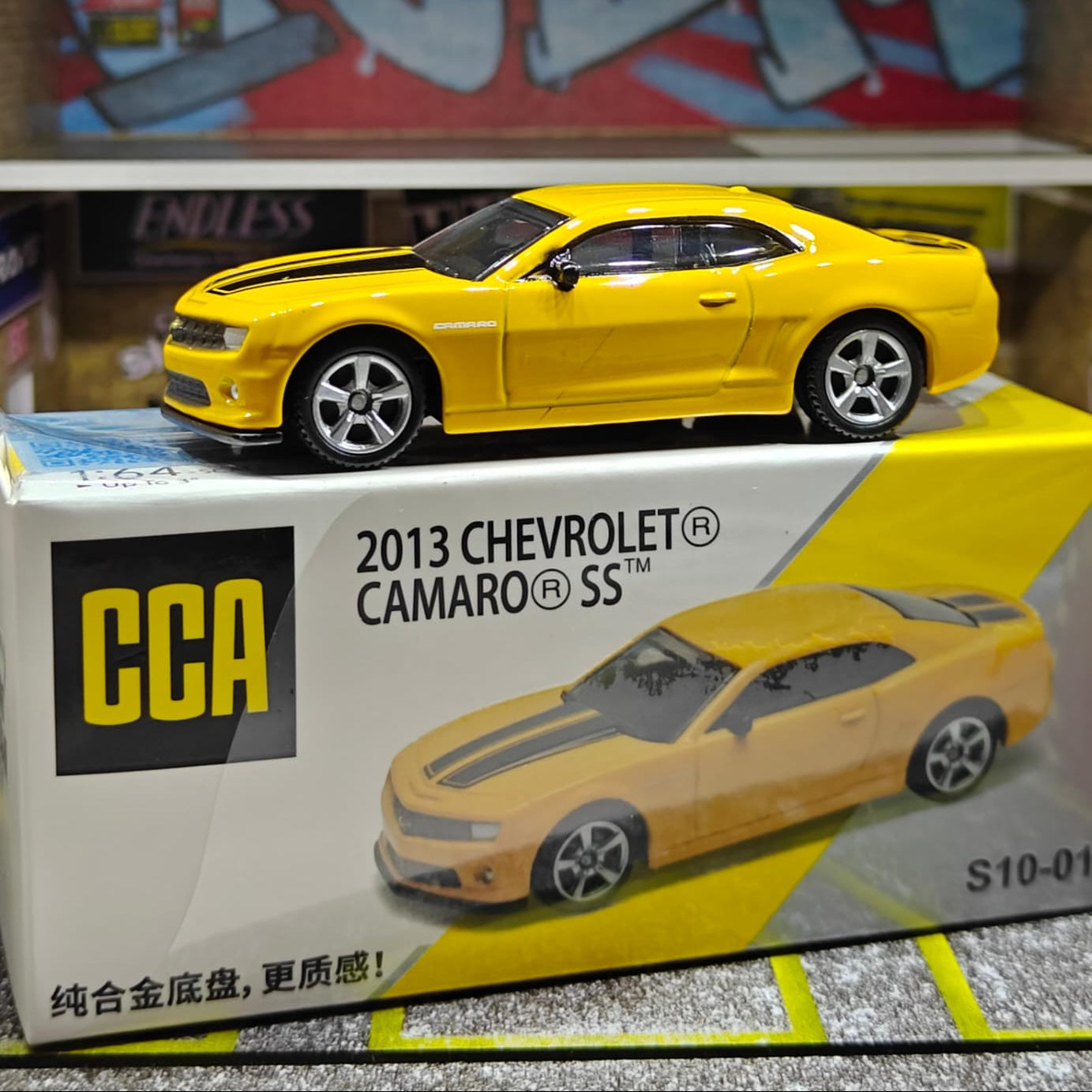 Scale 1 : 64 CCA 2013 Chevrolet Camaro SS Diecast Metal Model Car