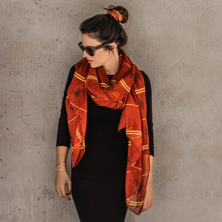 Harry Potter Official Gryffindor Lightweight Scarf