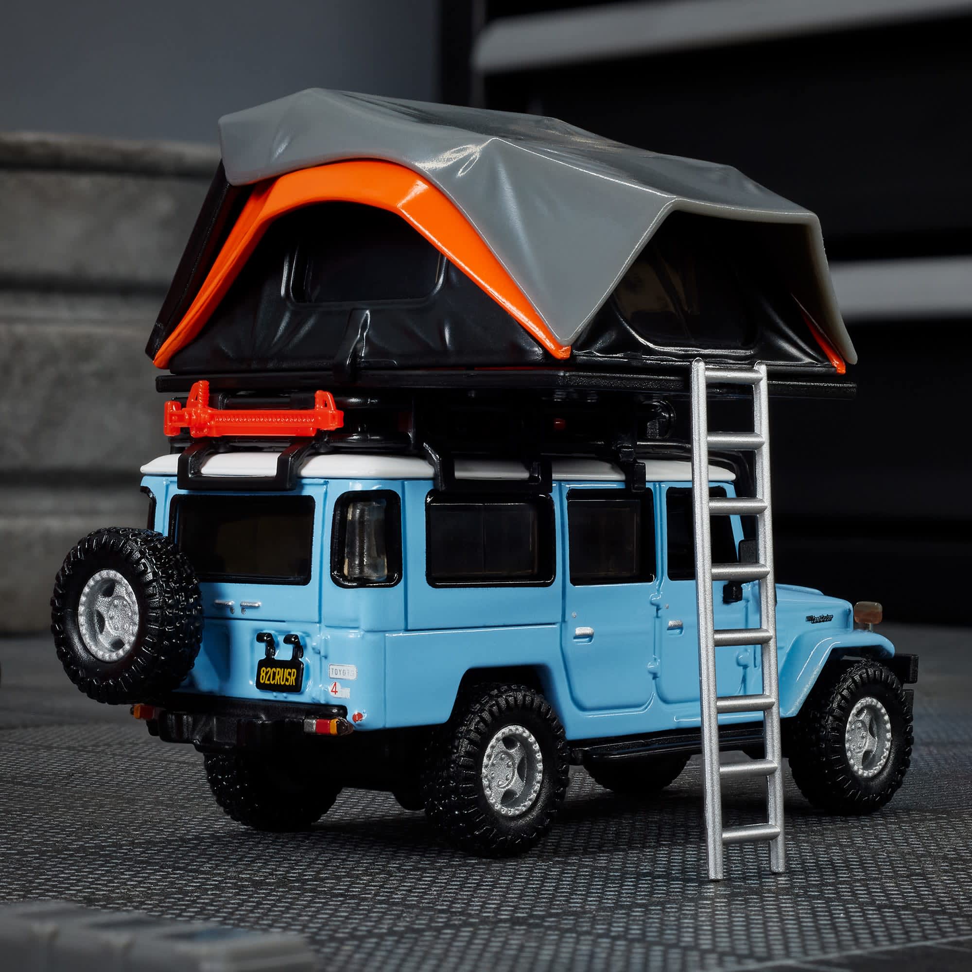 Hot Wheels Elite 64 Mod Shop 1982 Custom Toyota Land Cruiser FJ45 Troopy – 1:64 Scale Die-Cast Model Car
