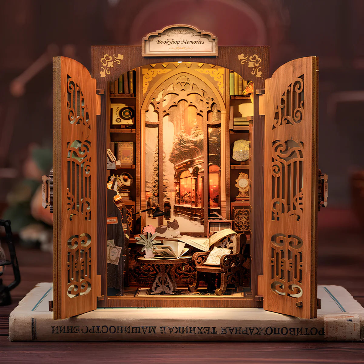 DIY Book Nook Miniature Book Shop Kit for Bookshelf Décor