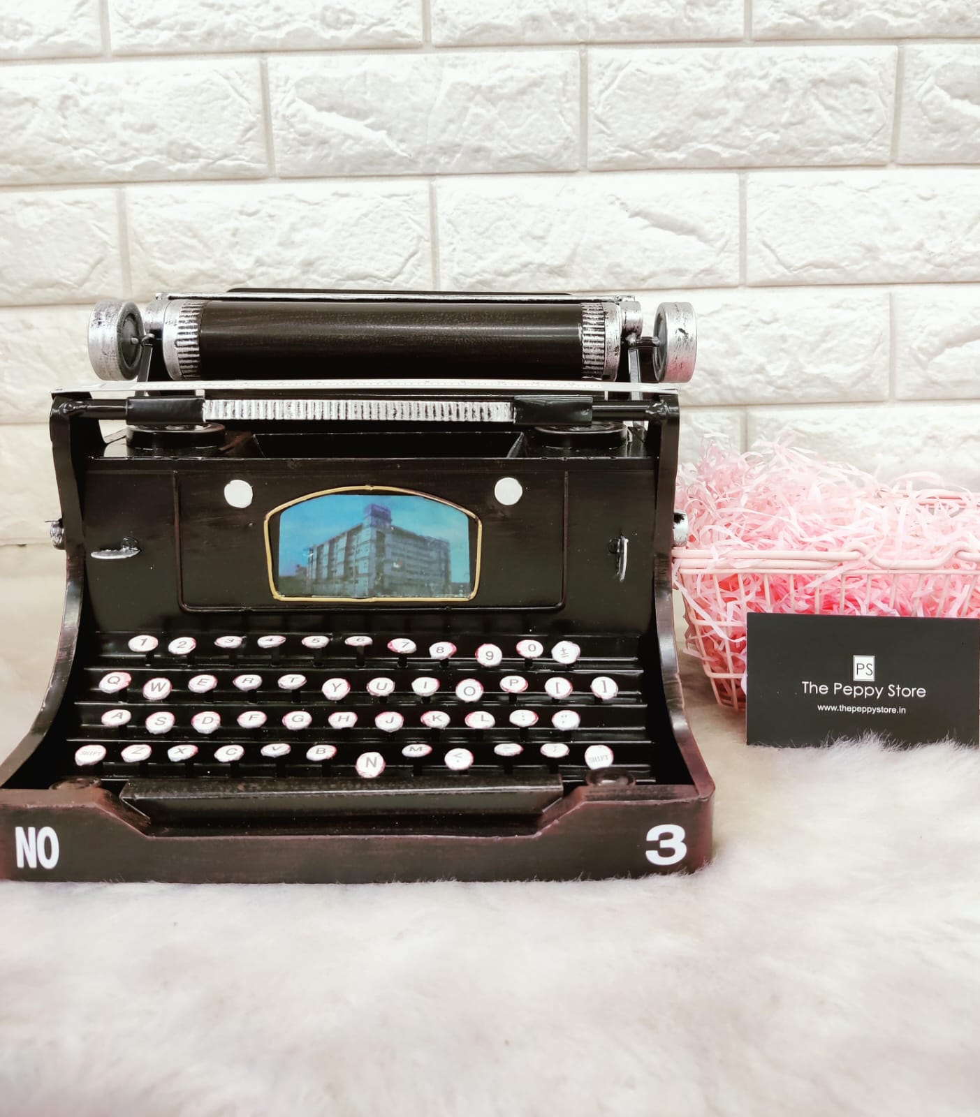 Retro Typewriter Collectable Show Piece (No Cod Allowed On This Product) - Prepaid Orders Only