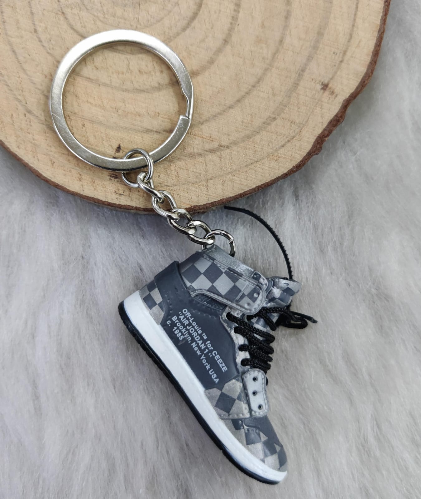 3D Sneaker Keychain - Grey