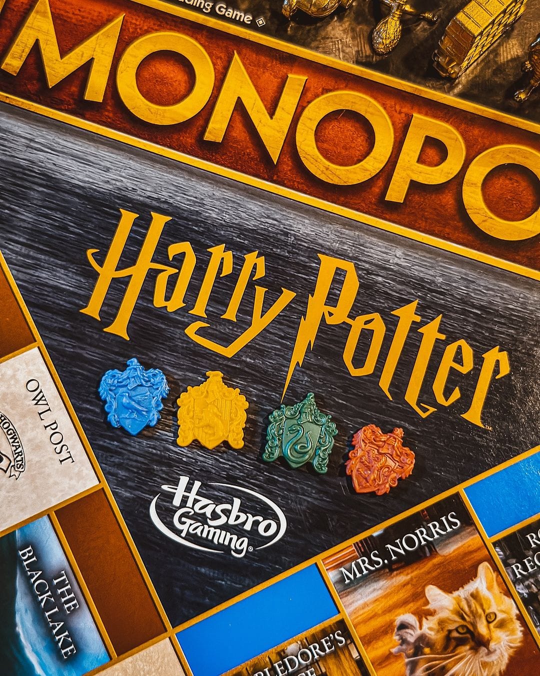 Official  Harry Potter Monopoly Board Game No Cod Allowed On this Product - Prepaid Orders Only