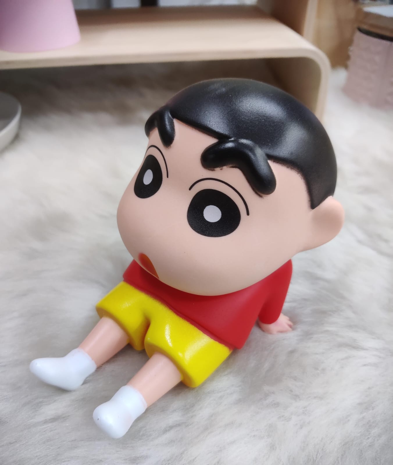 Shinchan Self-Sitting Mobile Stand - Red