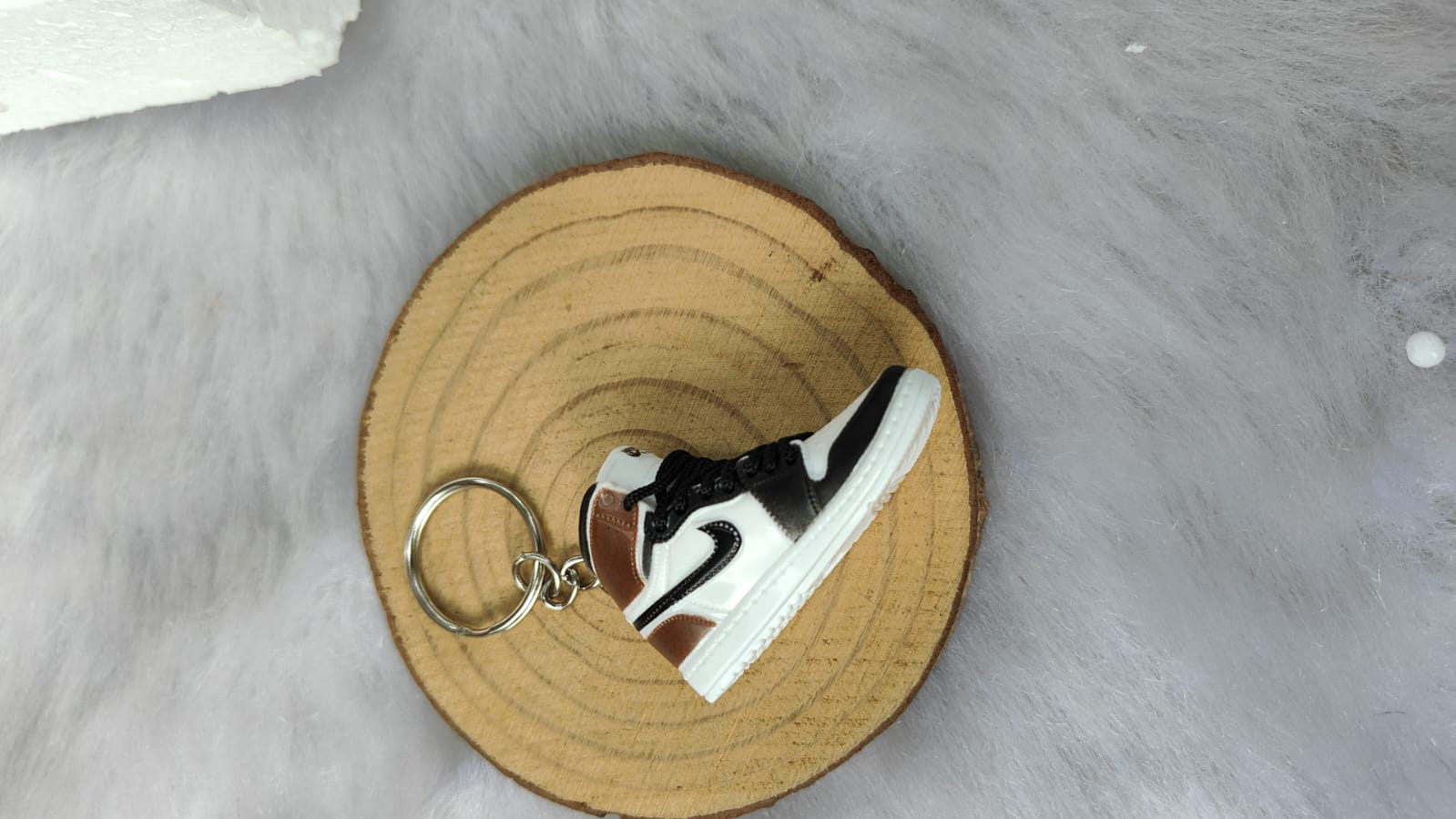 3D Sneaker Keychain - Black Brown