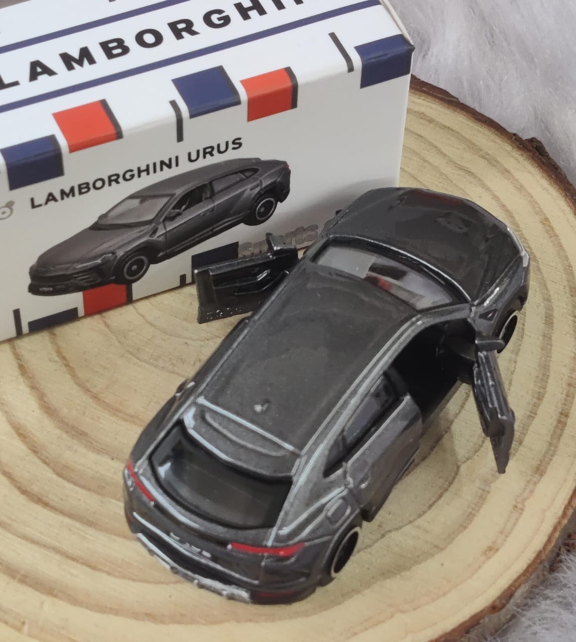 Official Bburago Lamborghini Urus - 1 : 64 Diecast Scale Model - (No Cash On Delivery Allowed On This Product)