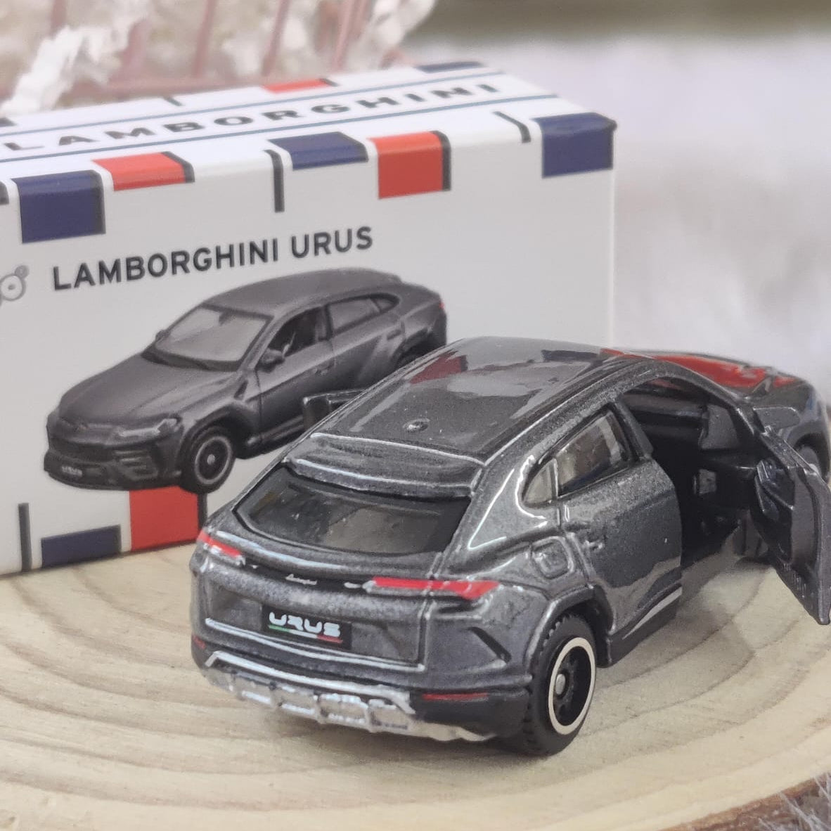 Official Bburago Lamborghini Urus - 1 : 64 Diecast Scale Model - (No Cash On Delivery Allowed On This Product)