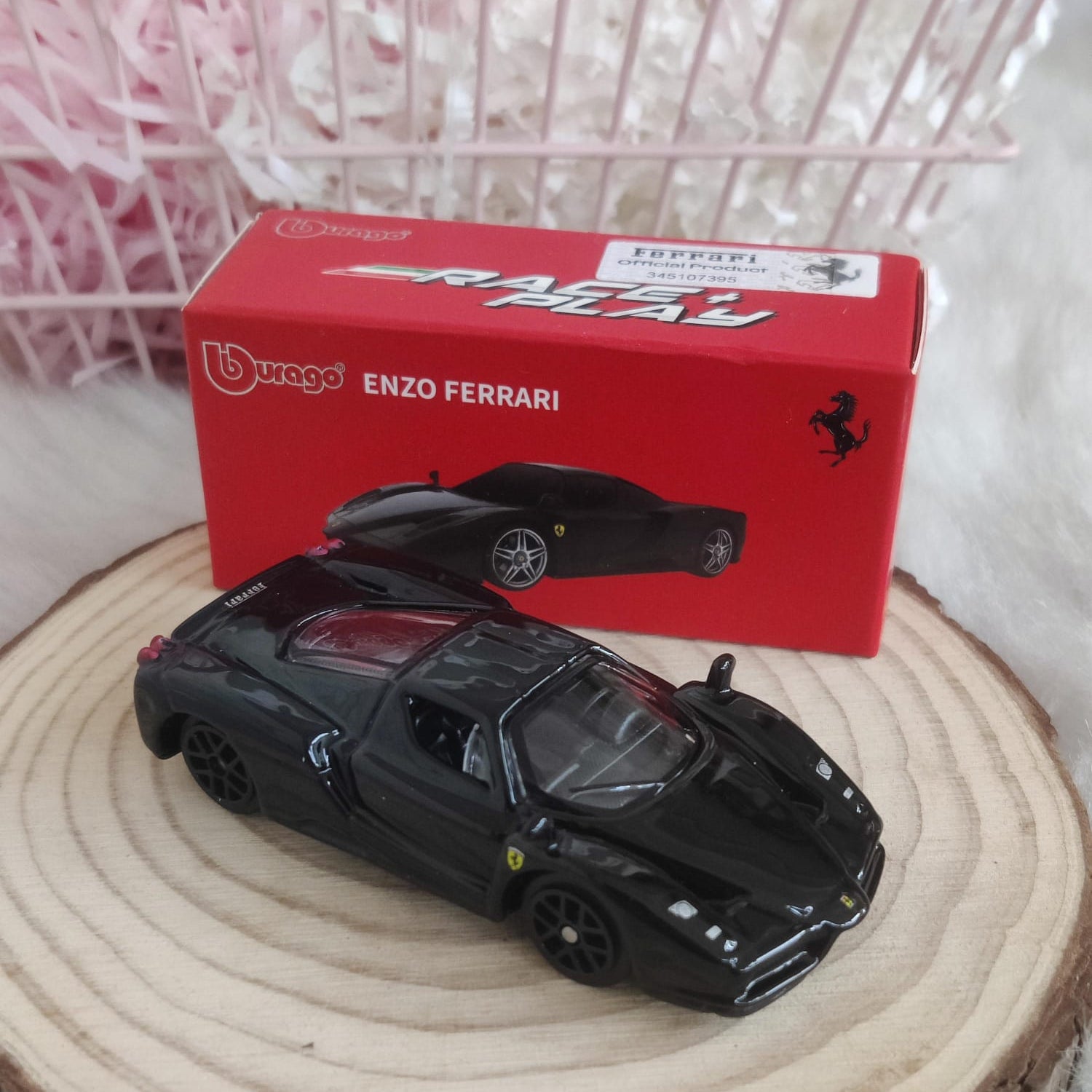 Official Bburago Enzo Ferrari - 1 : 64 Diecast Scale Model