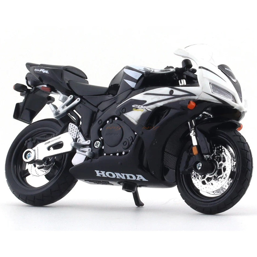 Maisto - 1 : 18 Diecast Scale Model - Honda CBR 1000RR Official Licensed Product