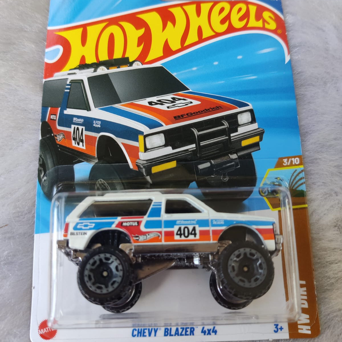 Hot Wheels Imported Chevy Blazer 4x4 Vehicle Exclusive Collection 2025 C and D Case