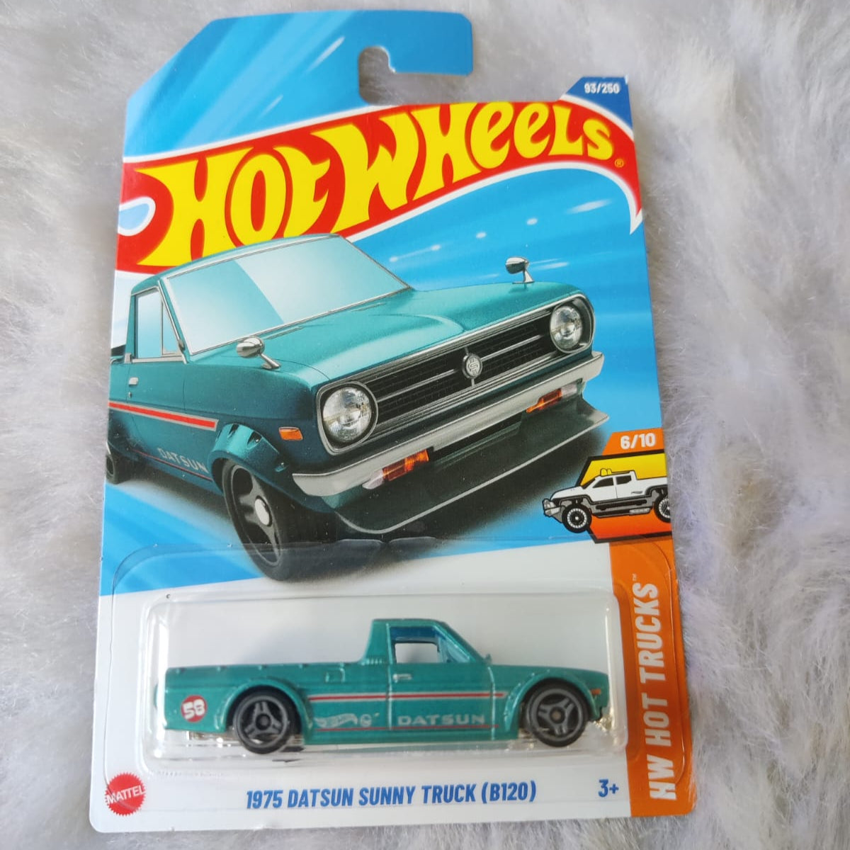 Hot Wheels Imported 1975 Datsun Sunny Track (B120) Vehicle Exclusive Collection 2025 C and D Case