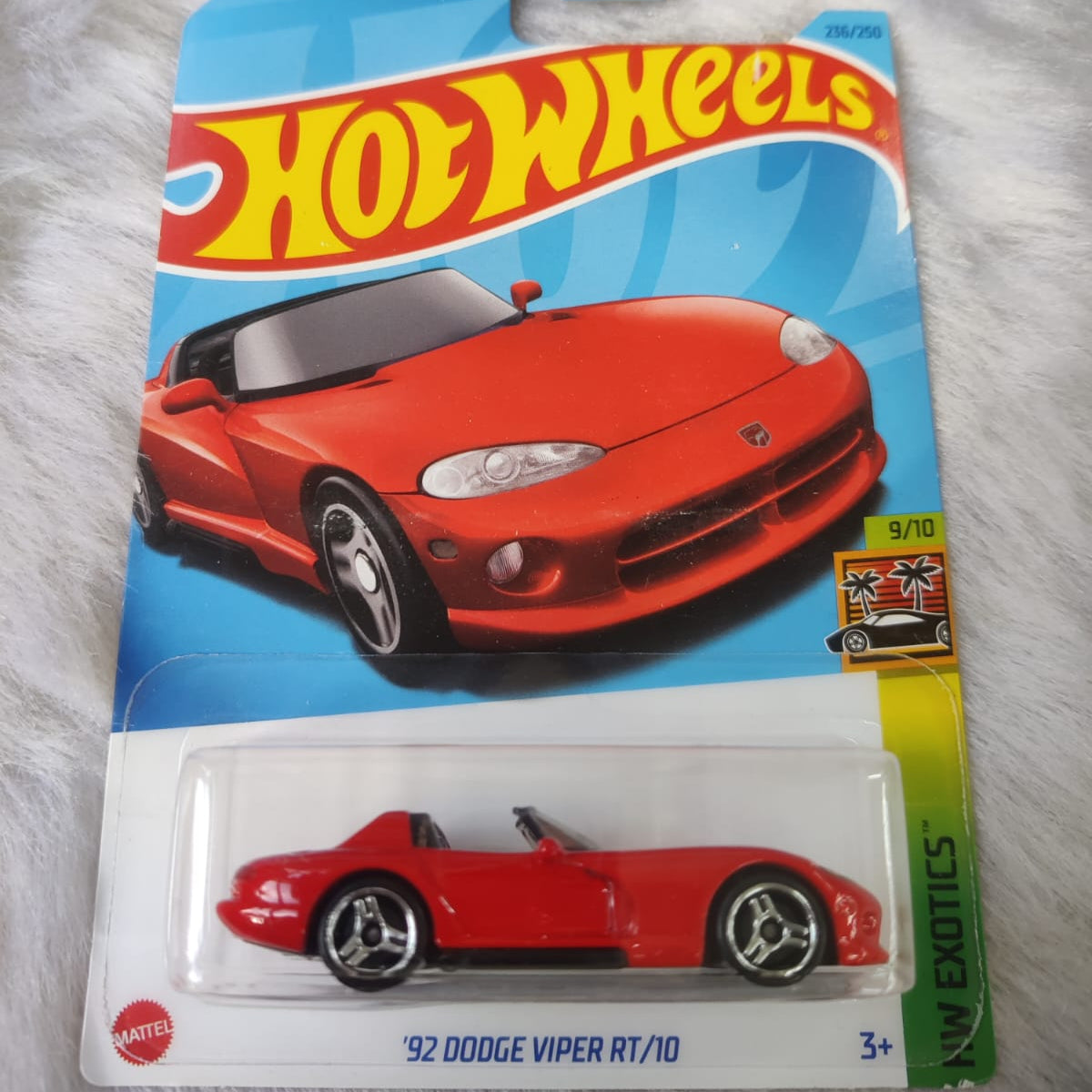 Hot Wheels Imported '92 Dodge Viper RT /10 Vehicle Exclusive Collection