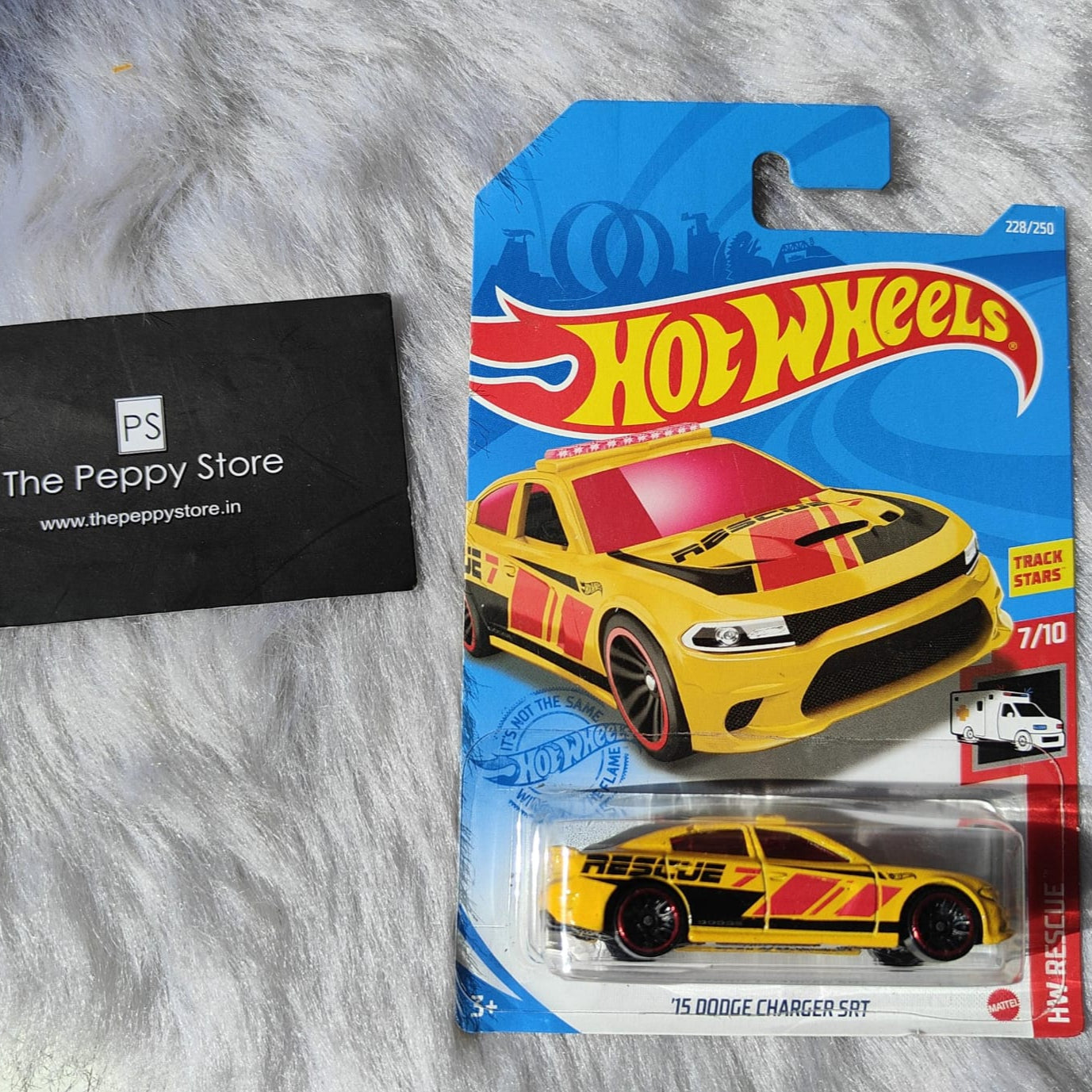 Hot Wheels Imported '15 Dodge Charger SRT Vehicle Exclusive Collection