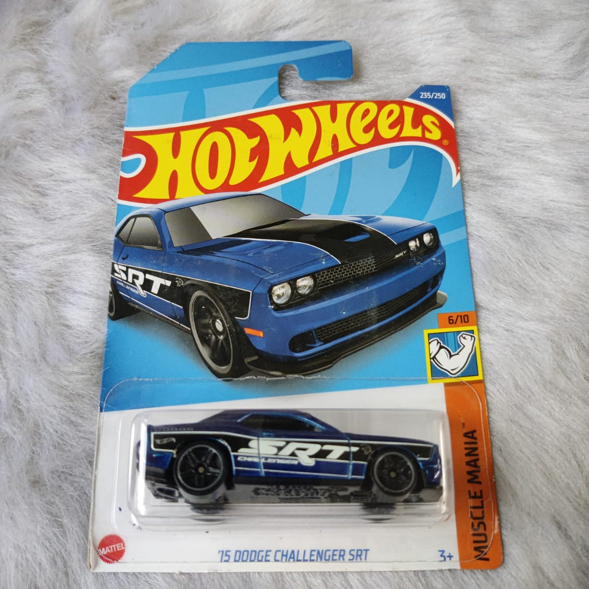 Hot Wheels Imported '15 Dodge Challenger SRT Vehicle Exclusive Collection