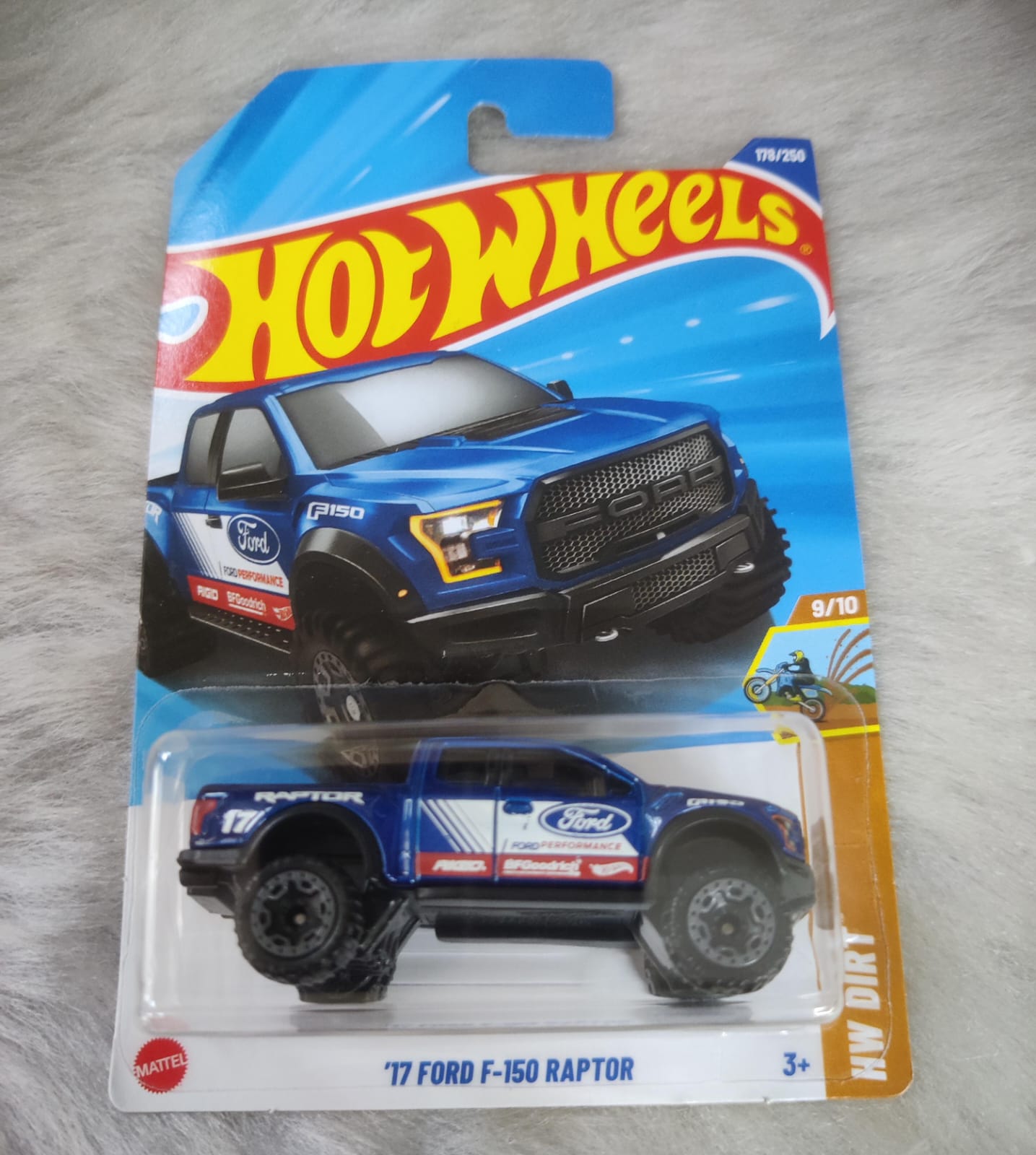 Hot Wheels 17 FORD F-150 RAPTOR J and K case 2025