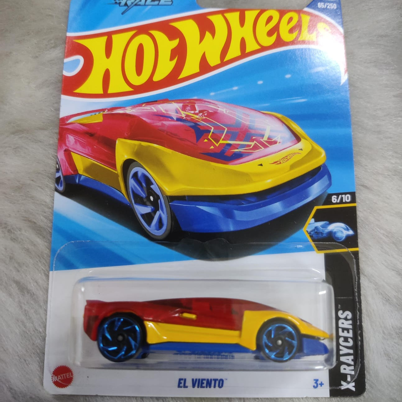 Hot Wheels Imported 2025 J and K Case Vehicle Exclusive Collection - El Viento